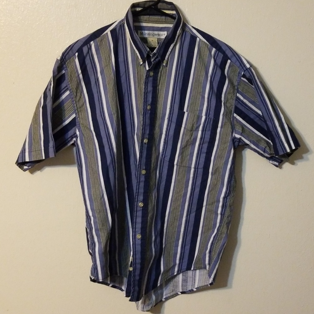 Short sleeve button up shirt